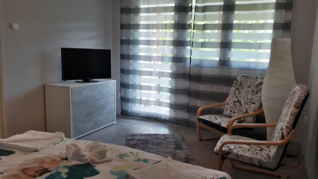 Angi Apartman- Nagyszeru Elhelyezkedes, Vendegkozpontu Szallashely-Szolgaltatas Apartment Harkany Exterior photo
